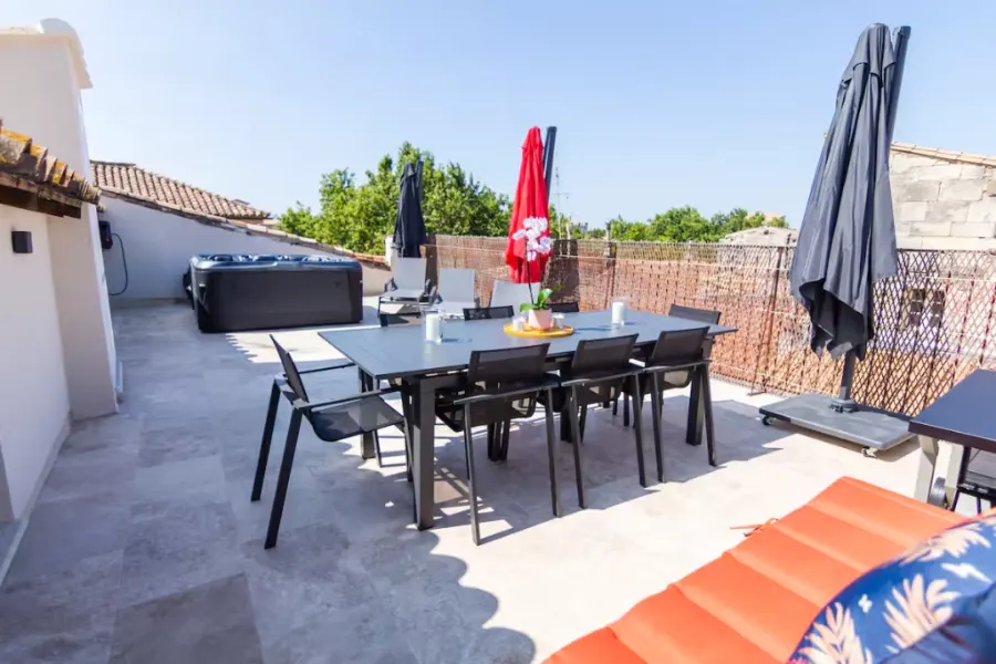 Toit-terrasse au cœur de Beaucaire